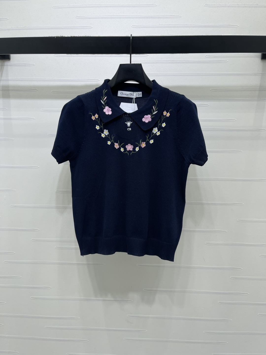 Women's short sleeves